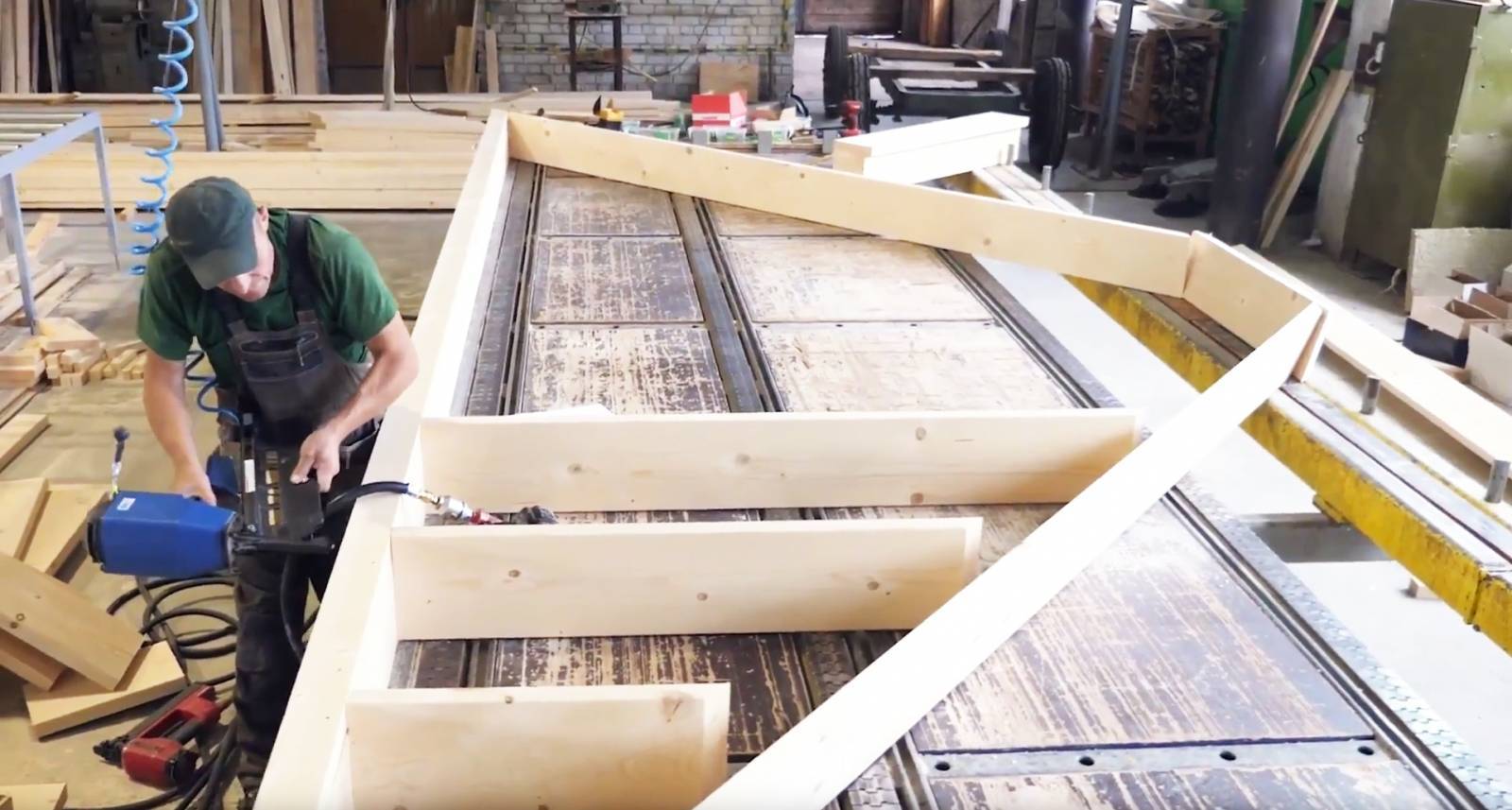 Choisir la surélévation avec ossature bois pour votre maison en Aveyron