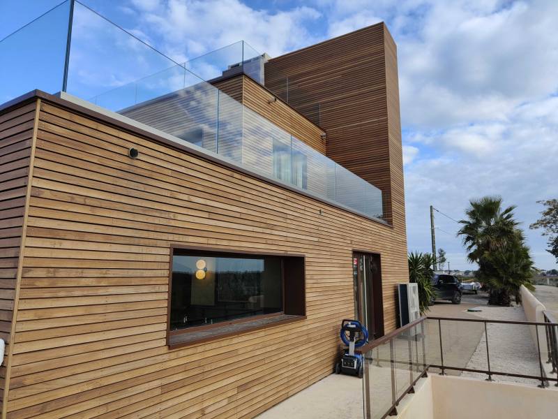 Surélévation et rénovation de maison à Marseillan