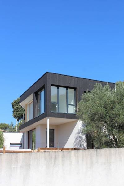 Quel artisan pour une surélévation de maison à Mèze ?