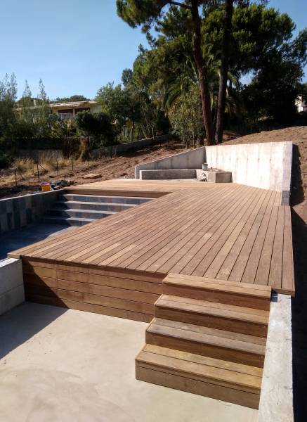 Terrases bois : lames lisses ou rainurées